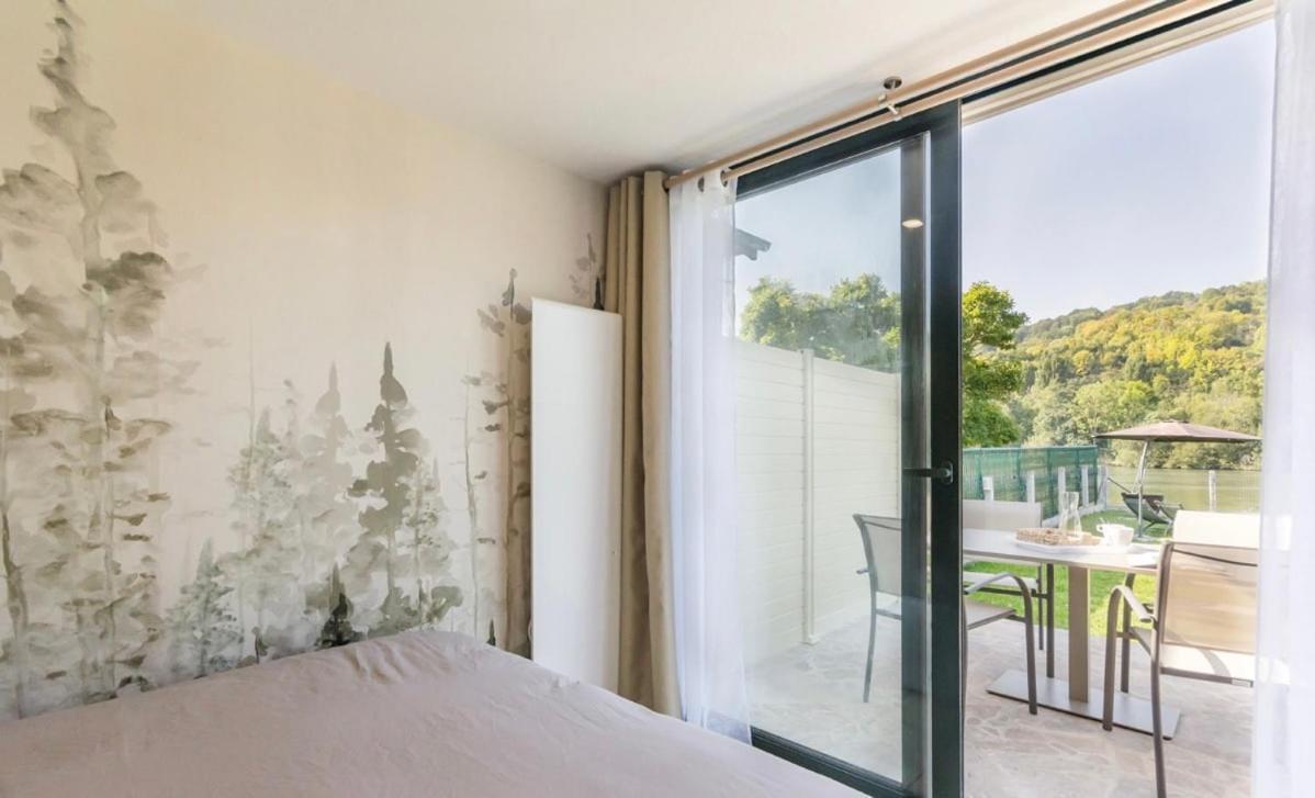 Charmant Chalet En Bord De Seine Saint-Pierre-du-Vauvray Εξωτερικό φωτογραφία