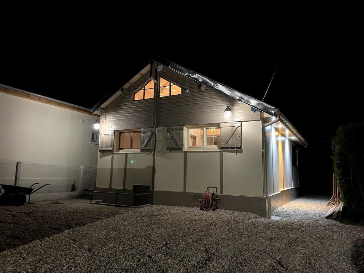 Charmant Chalet En Bord De Seine Saint-Pierre-du-Vauvray Εξωτερικό φωτογραφία