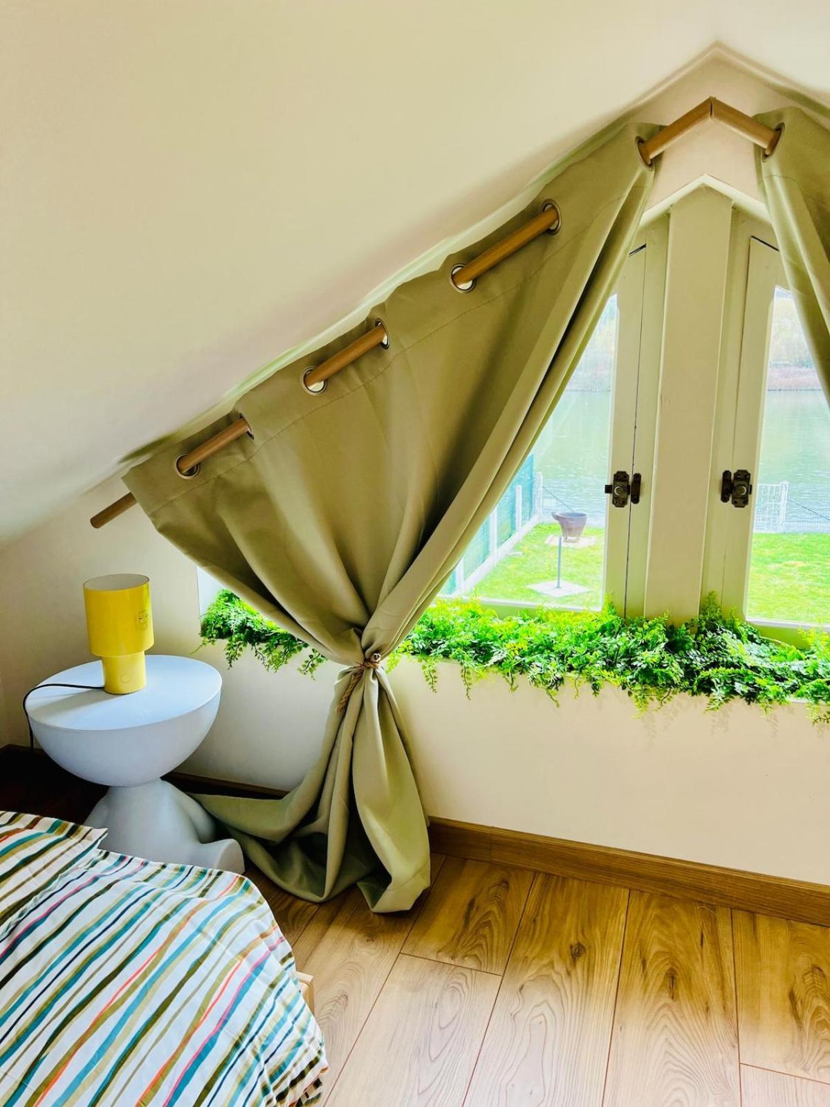 Charmant Chalet En Bord De Seine Saint-Pierre-du-Vauvray Εξωτερικό φωτογραφία